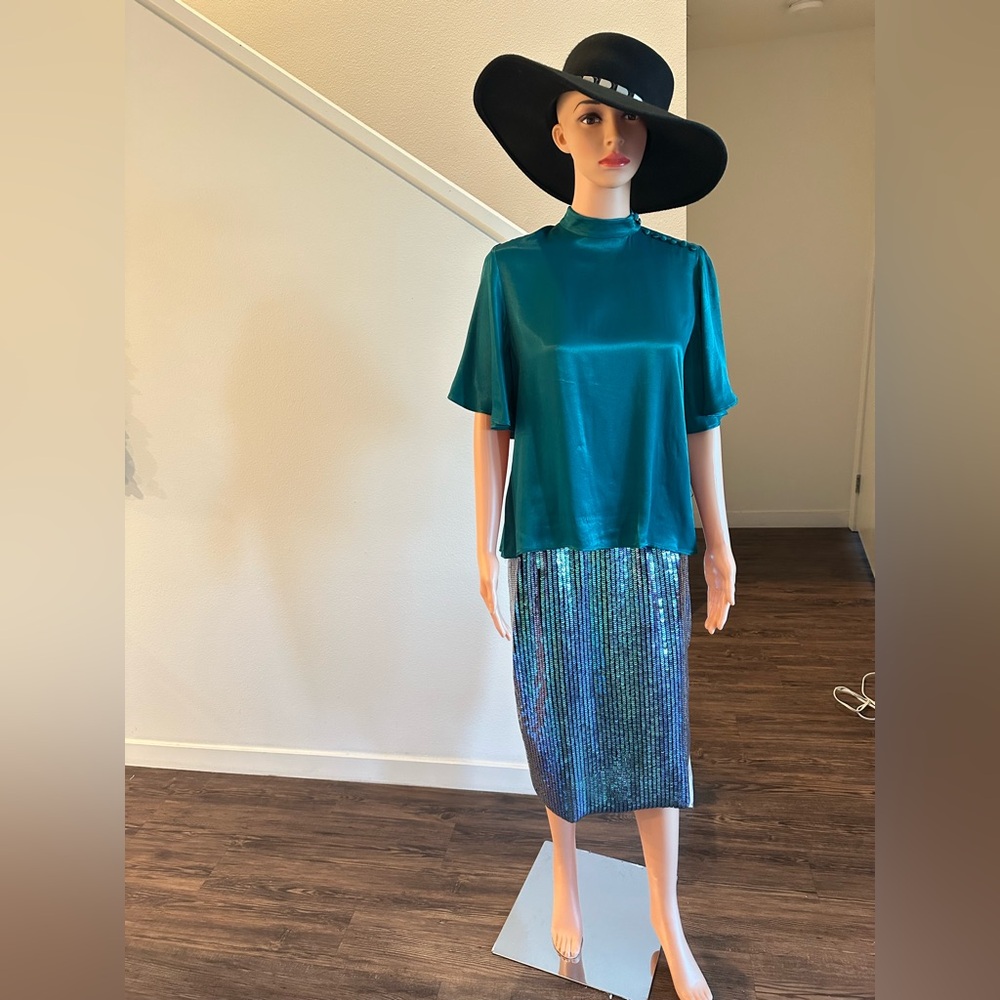 Teal and Silver Sequin Pencil Skirt and free shirt of Zara. New